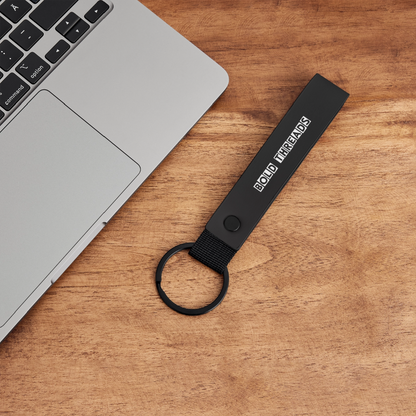 MATTE MINIMALIST keyring - black